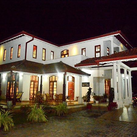 Robi Garden Villa Negombo Exterior photo